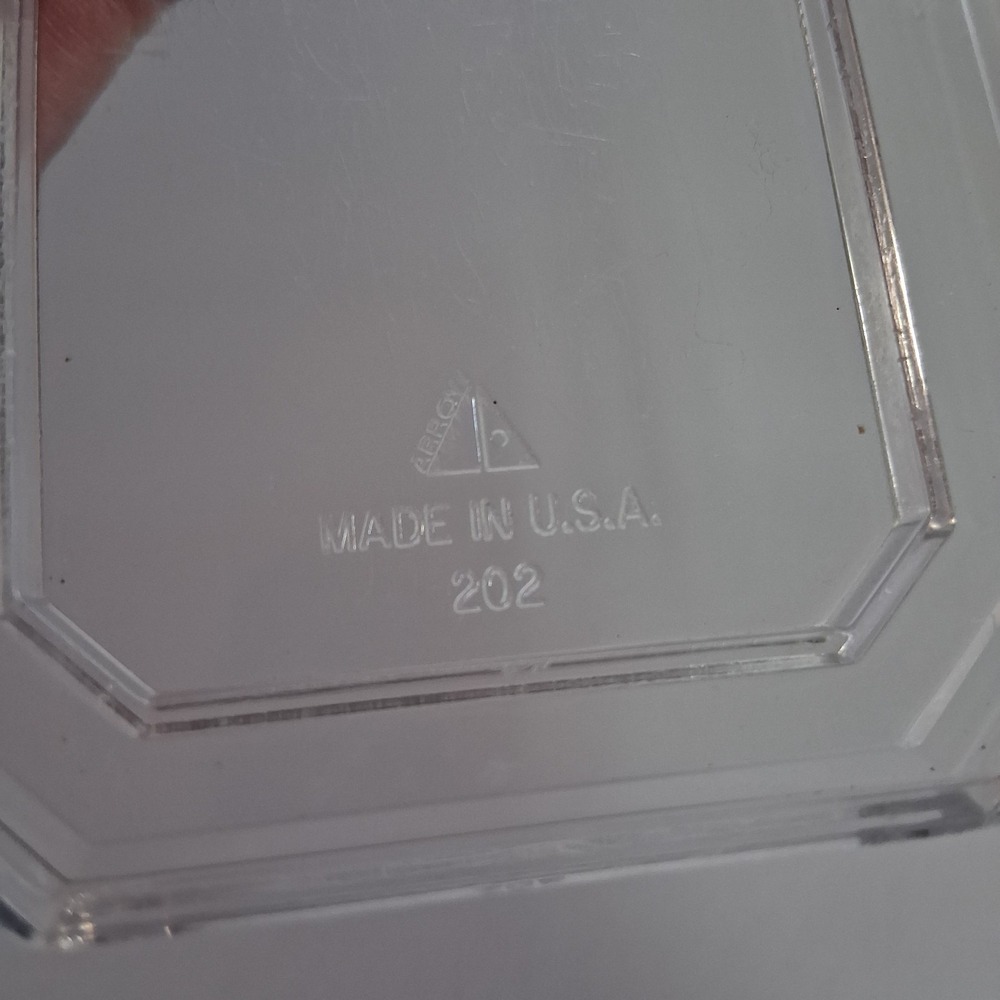 Vintage Arrow Plastics 202 Clear Plastic Diamond Cut Covered Butter Dish USA - Picture 11 of 11
